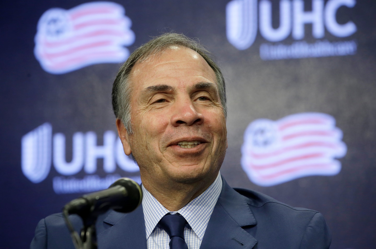 Bruce Arena approved to pursue MLS coaching jobs again