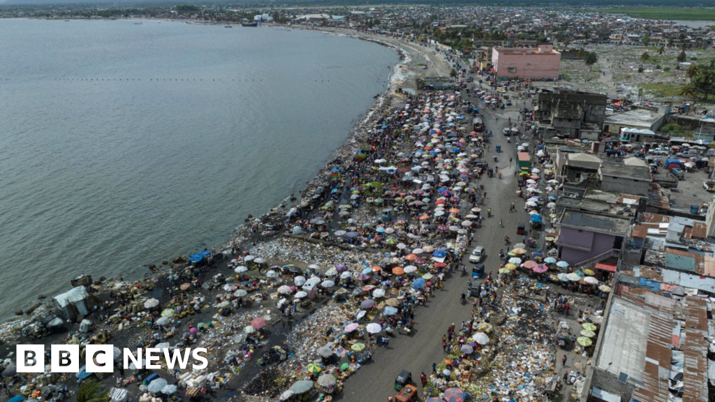 Boat fire kills at least 40 migrants, UN agency says