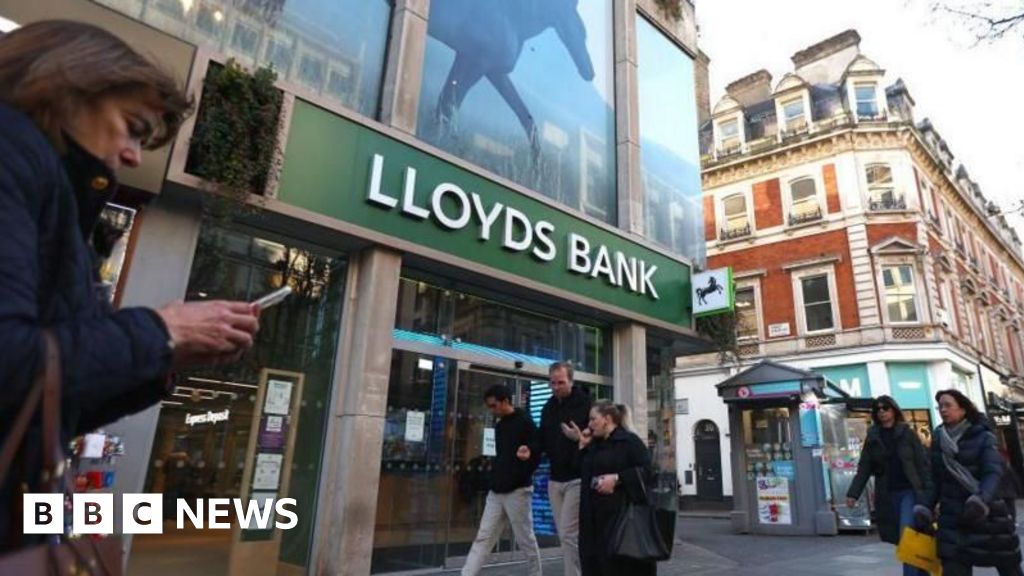 LLoyds earmarks £1.2bn for potential payouts