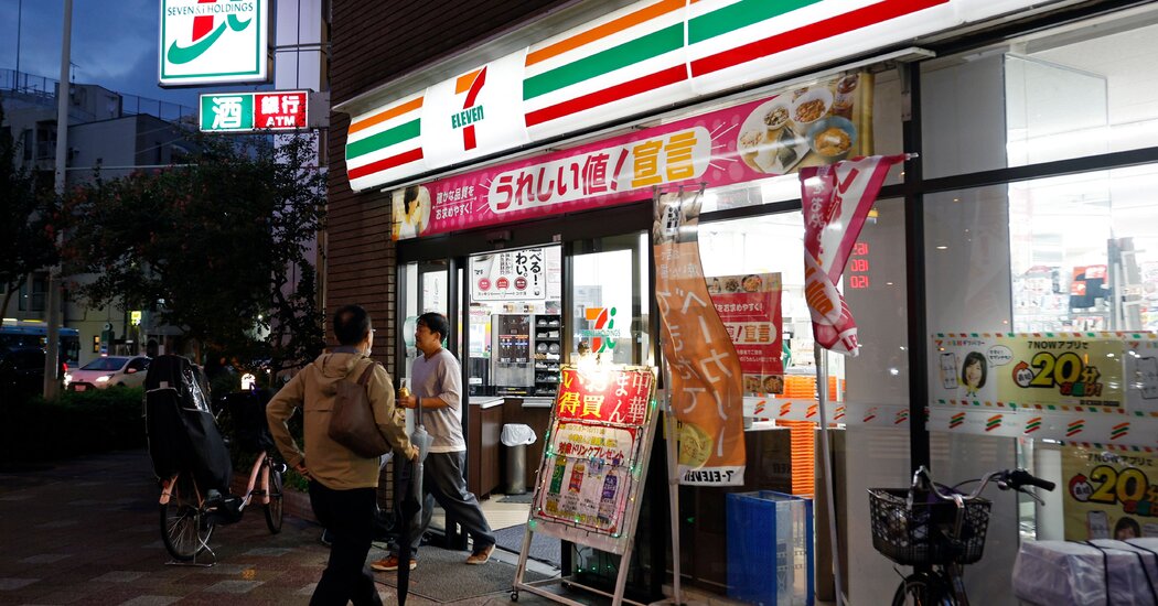 7-Eleven Founding Family’s Bid to Block Foreign Takeover Collapses