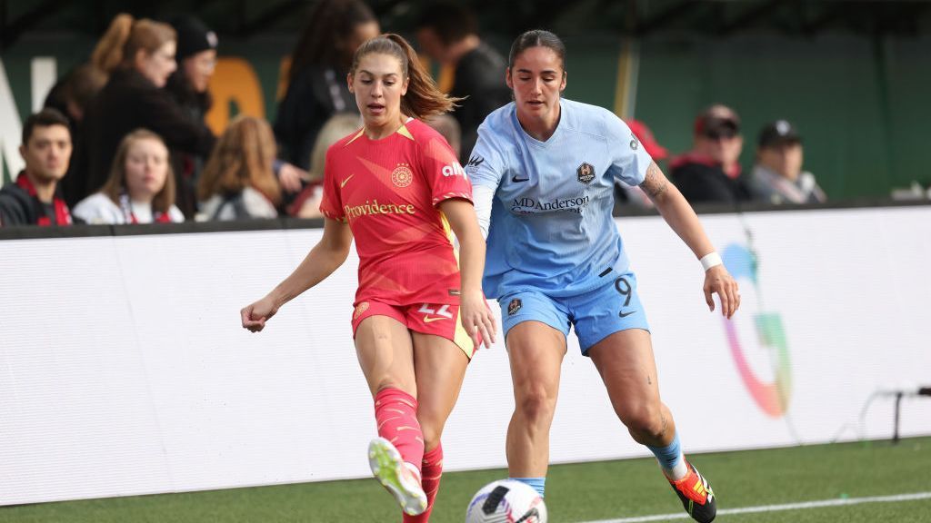 Portland Thorns lose Weaver, Payne, Müller for NWSL season