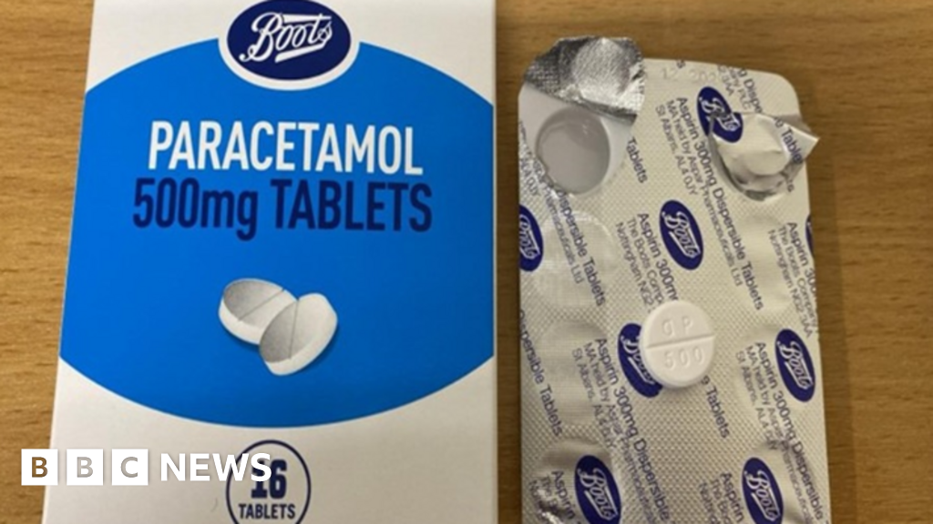 Boots recalls paracetamol over labelling error