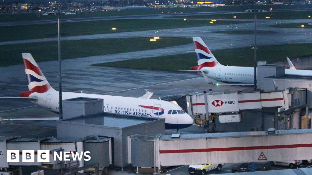 Heathrow boss defends response to ‘major incident’