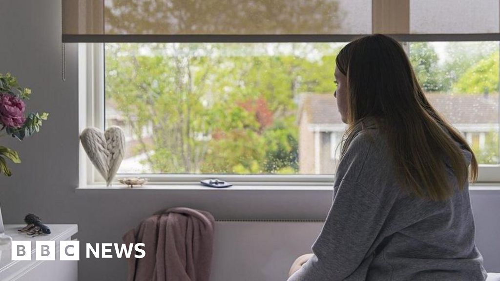 Most areas in England to cut eating-disorder help for under-18s