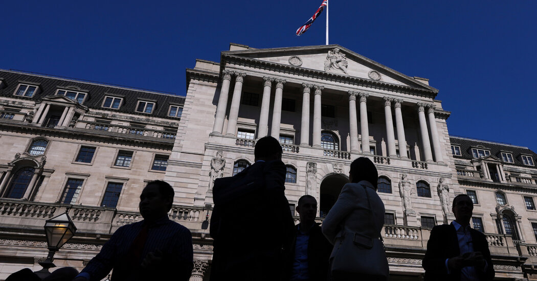 Bond Market Sell-Off Prompts Bank of England to Make Unusual Move