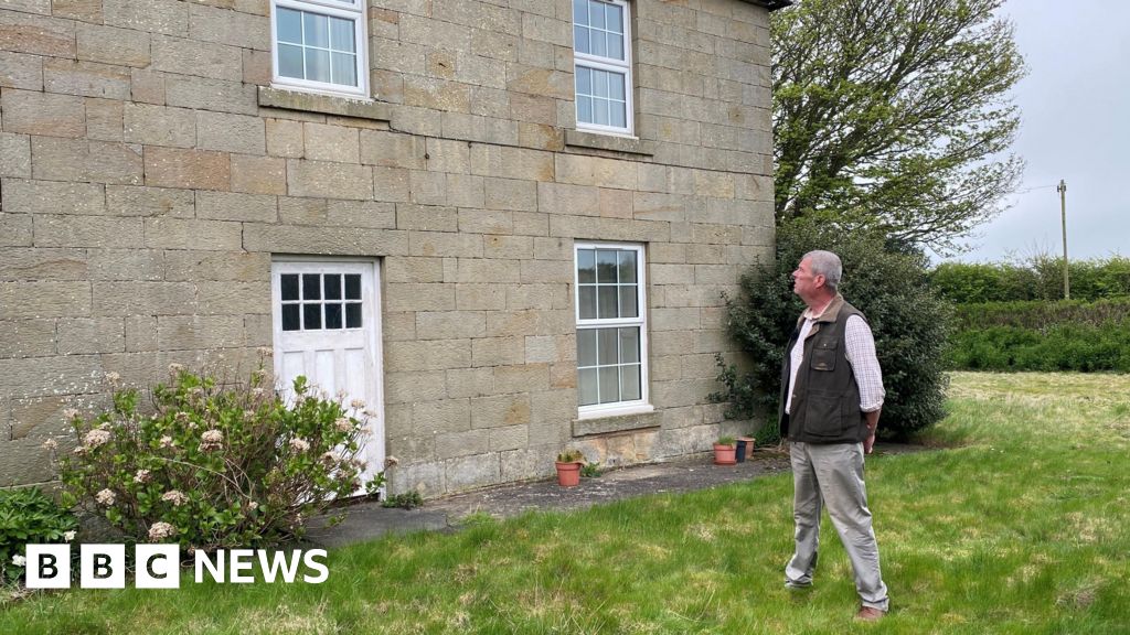 Homes ‘left to rot’ on cancelled road route