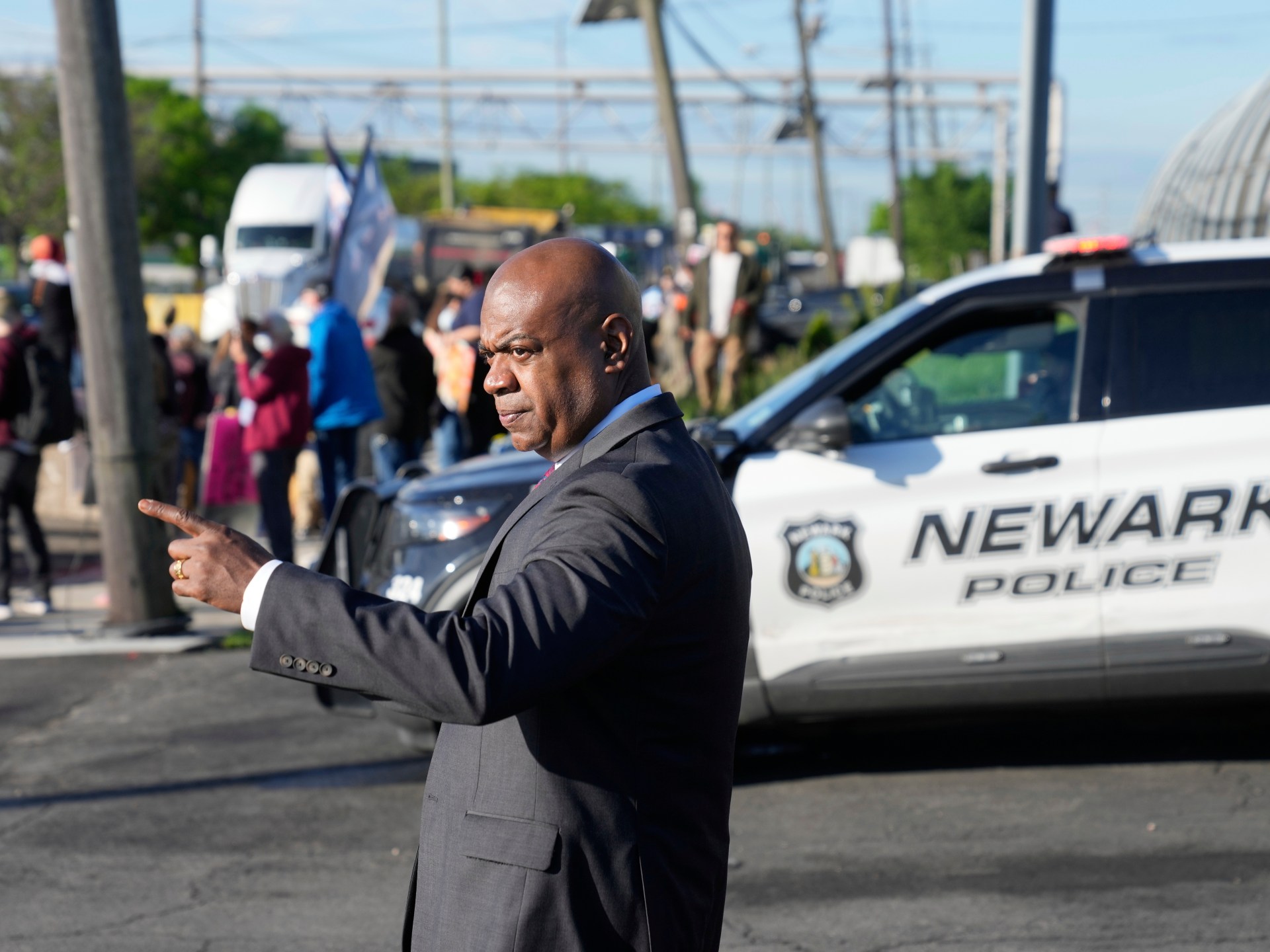 Newark Mayor Ras Baraka arrested during ICE detention centre protest | Migration News