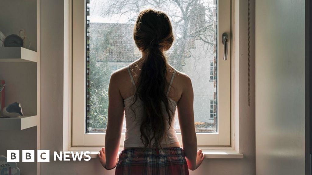Teen mental health – when to seek help and what parents can do themselves