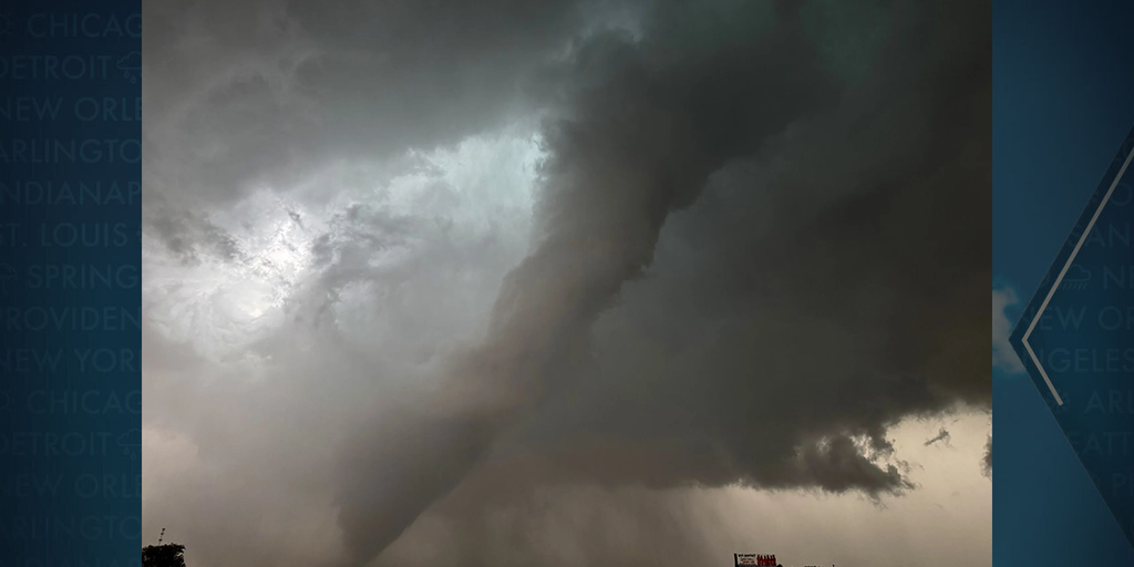 Severe weather threatens 87M Friday. Texas, Oklahoma slammed with flooding.