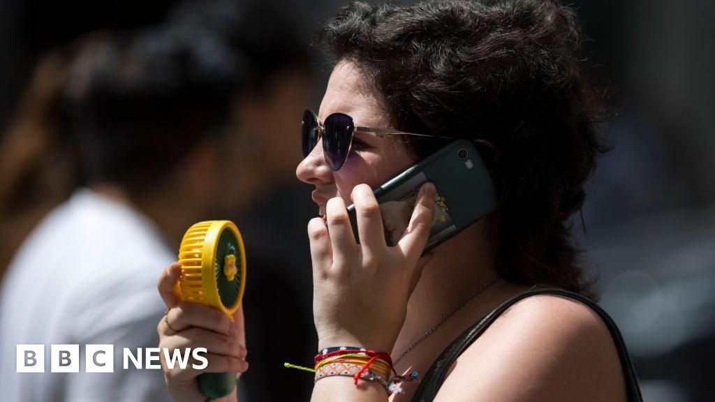 What do heatwaves do to the body and who is most at risk?