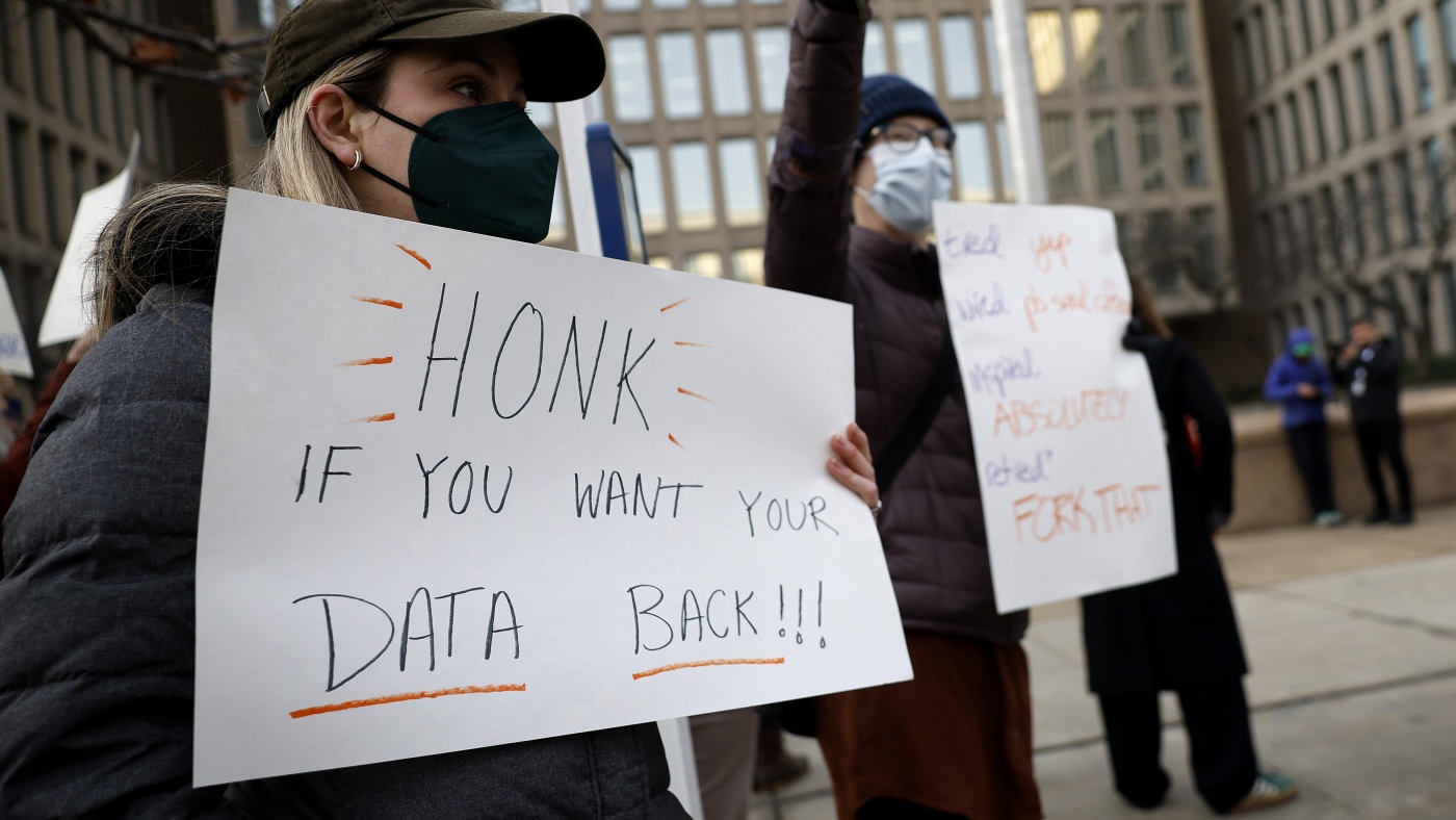 DOGE’s data efforts threaten future U.S. data, experts warn : NPR