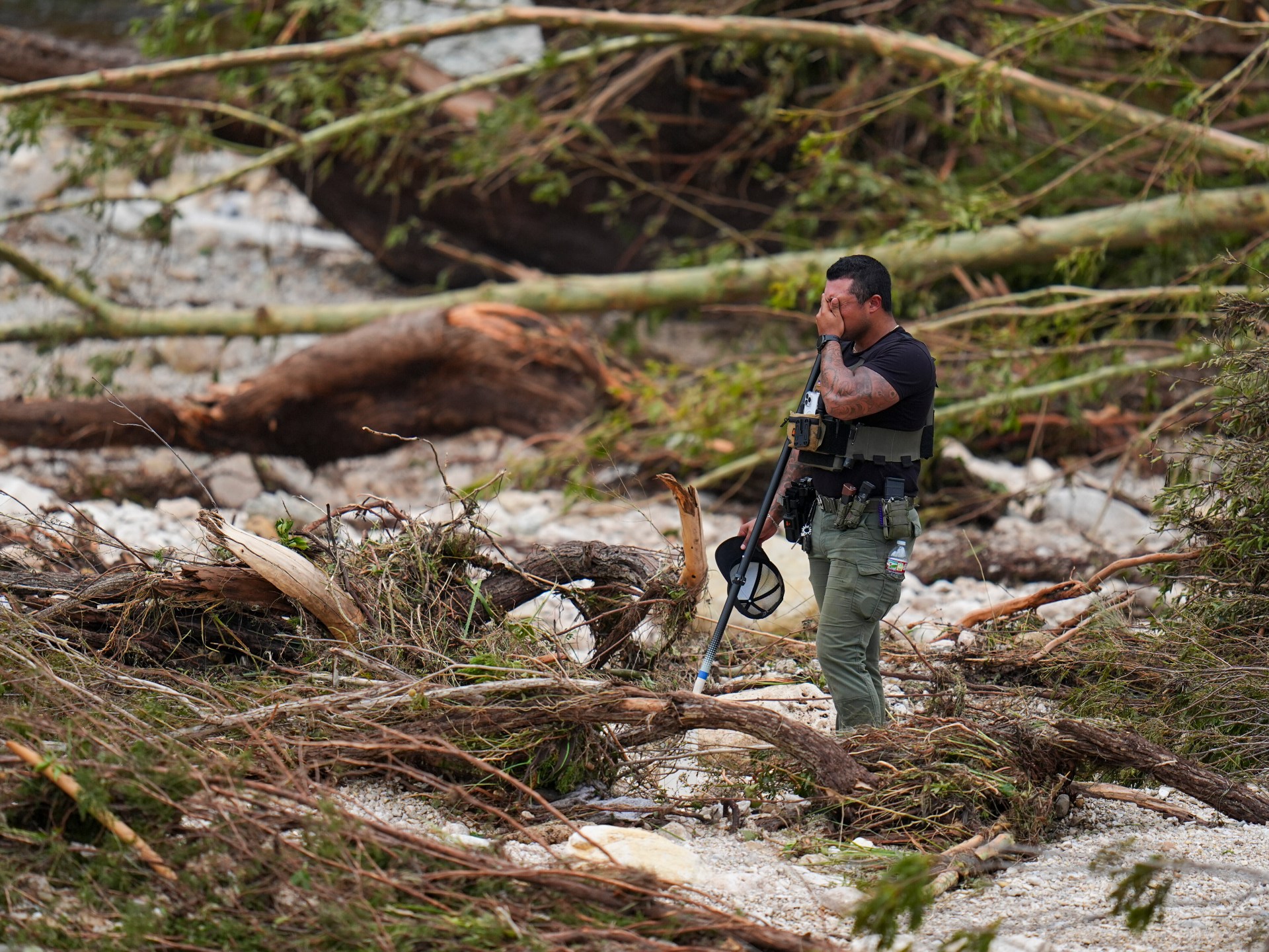 Search intensifies for missing children after deadly Texas floods | Floods News