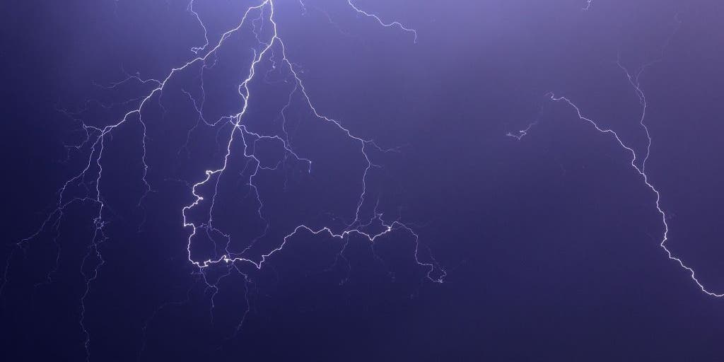 Lightning strike at New Jersey archery range kills 1, injures 13 others