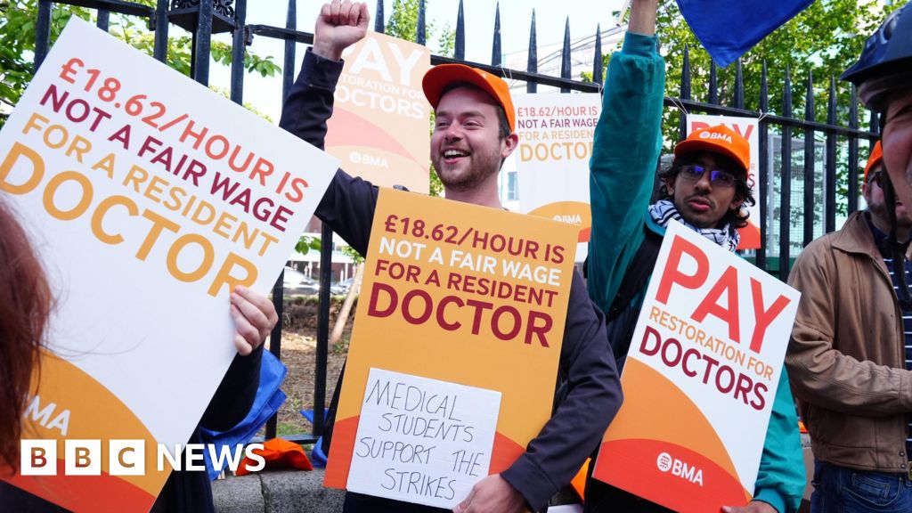 Streeting vows to keep disruption to a minimum as doctor strike begins