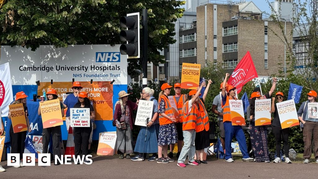 Patients urged to still attend appointments amid doctor strikes