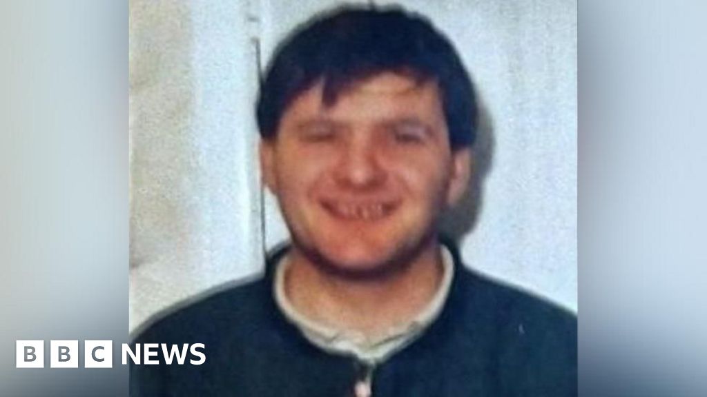 PSNI chief delivers apology in hospital to murder victim’s brother