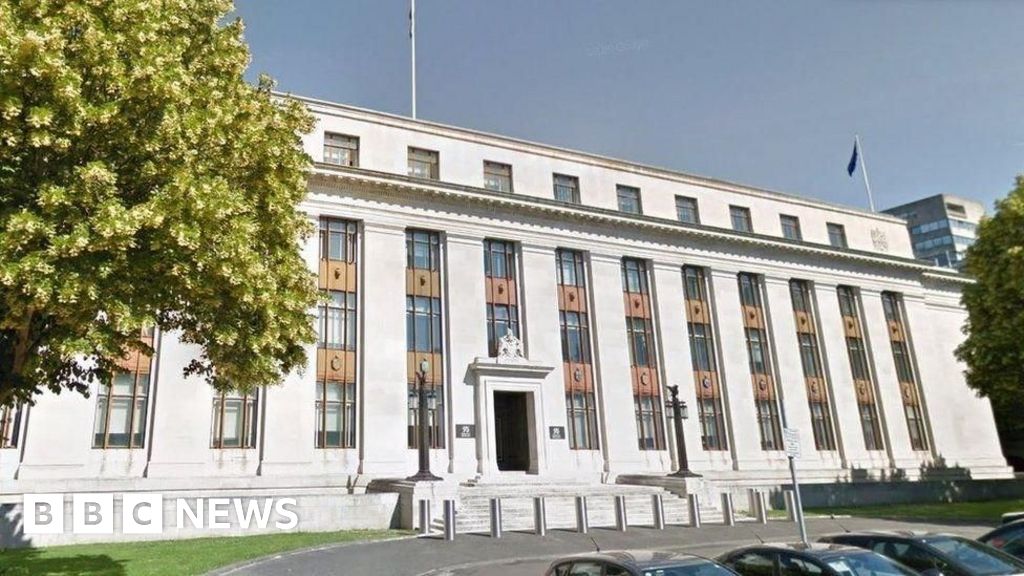Use offices or lose them, Eluned Morgan tells Welsh government staff