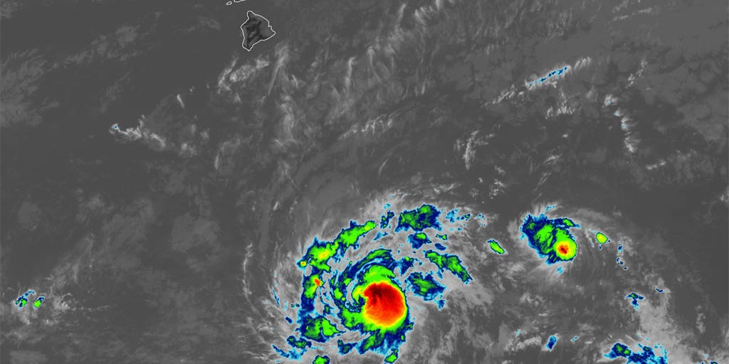 Hurricane Iona forms southeast of Hawaii in Central Pacific