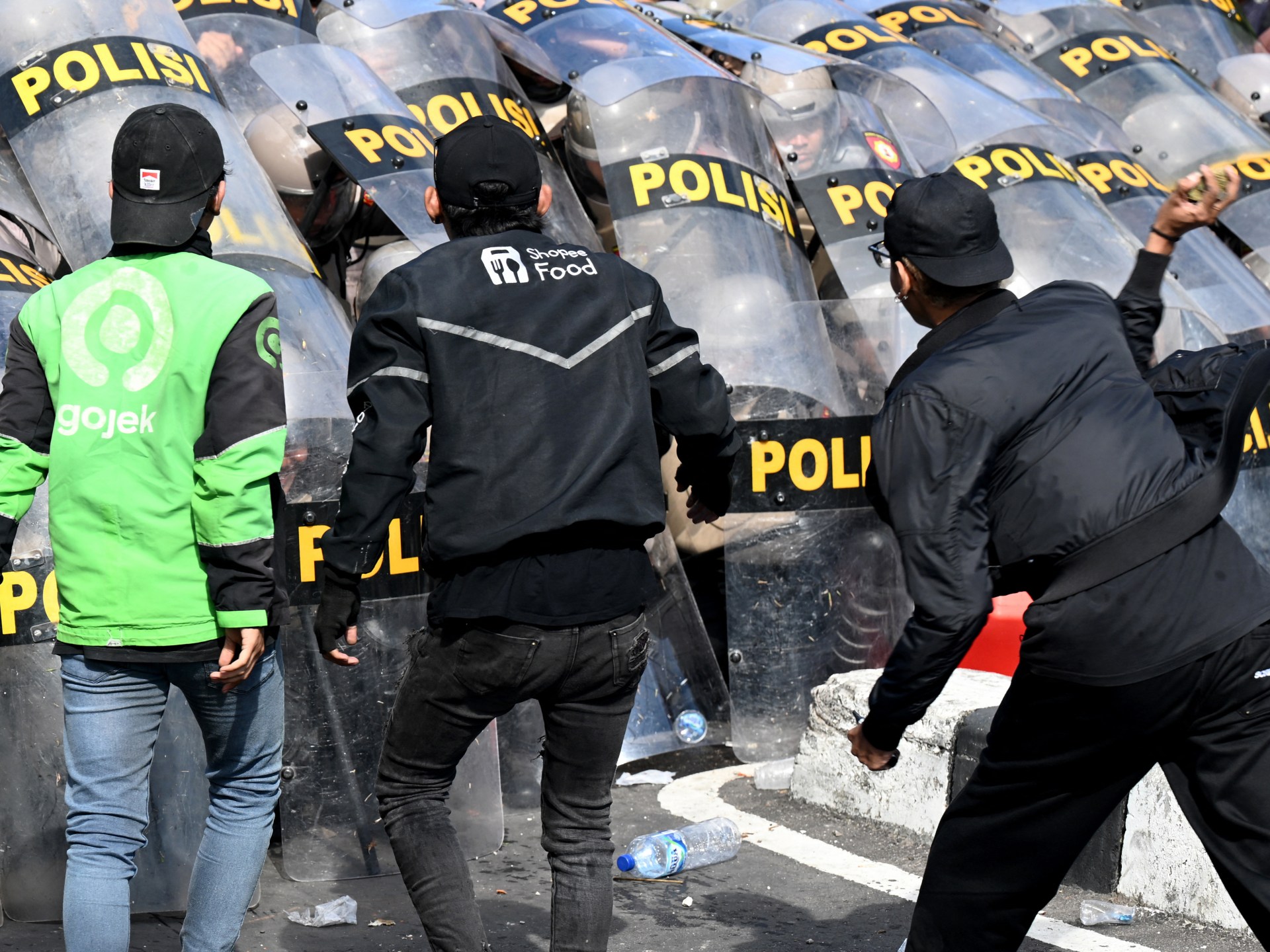 Indonesia’s Prabowo scraps China trip over protests, TikTok halts live feed | Protests News