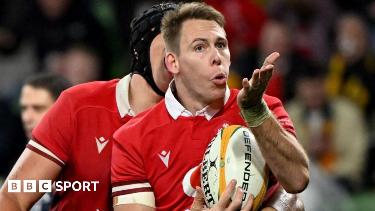 Liam Williams: Newcastle Red Bulls sign Wales full-back