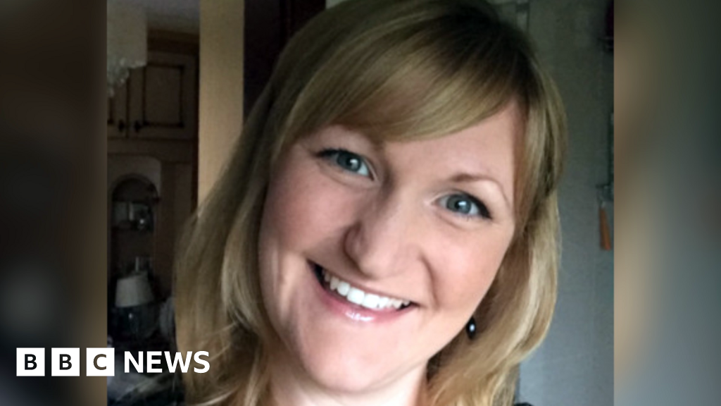 Surgeon whose failures contributed to several deaths continues to work for NHS