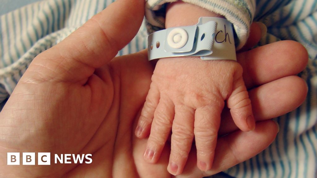 Damning report finds ‘culture of mistrust’ at Edinburgh maternity unit