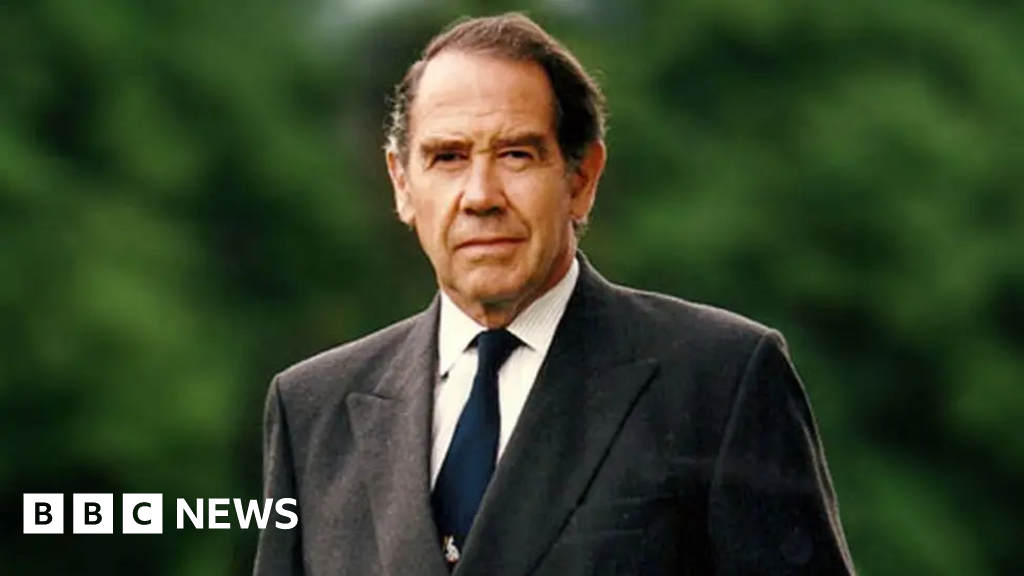 Papworth transplant pioneer Sir Terence English dies at 93