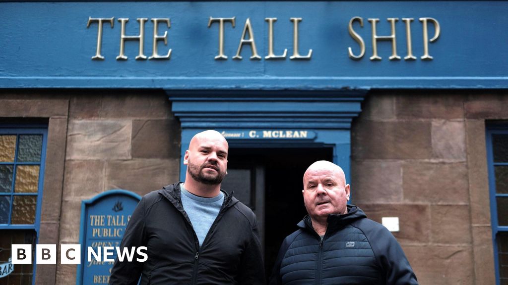 Bricklayer’s fond farewell visit to the River City set he built