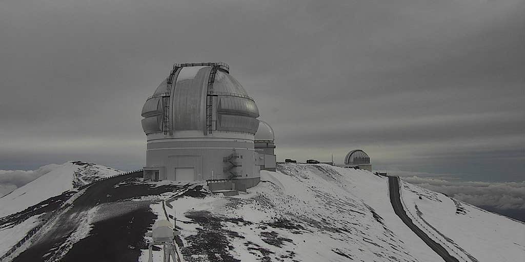 Hawaii gets first snowfall of the year, beating out other snowy cities