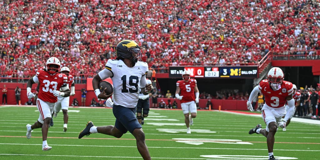 The Michigan Wolverines host the Ohio State Buckeyes in a key Big Ten Conference matchup